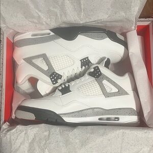 Jordan 4 ‘Cement’